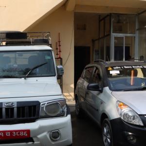 इटहरीमा नक्कली नम्बर प्लेट प्रयोग गरिएका दुई चारपाङ्ग्रे सवारी प्रहरी नियन्त्रणमा