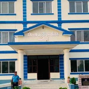 उदयपुरको लालपत्ता नाकाबाट ९ सय ८० क्याप्सुल प्रतिबन्धित लागूऔषधसहित दुई जना पक्राउ