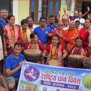  राष्ट्रिय धान दिवसको अवसरमा इटहरी ७ का तीन जना कृषक सम्मानित