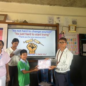 इटहरी–२ मा विद्यालयस्तरीय लागुऔषध दुव्र्यसन सचेतना अभियान तीव्रः ८ मध्ये २ विद्यालयमा कार्यक्रम सम्पन्न