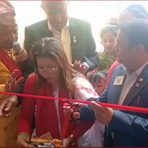 इटहरीमा १ करोड ७२ लाखको लागतमा निर्मित ‘लायन्स माया घर’ भवन हस्तान्तरण इटहरीमा १ करोड ७२ लाखको लागतमा निर्मित ‘लायन्स माया घर’ भवन हस्तान्तरण