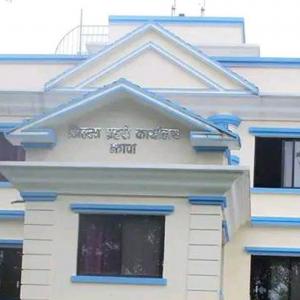 झापामा ‘पुरानो र धार्मिक सिक्का’ देखाएर करोडौँ कमाउने प्रलोभनमा ठगी , हल्दिबारी र बाह्रदशीबाट तीन जना पक्राउ, प्रहरीद्वारा सचेत रहन आग्रह