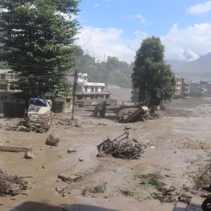 अपर त्रिशूली थ्री बि आयोजनामा कार्यरत १२ जना कर्मचारी सम्पर्कविहीन