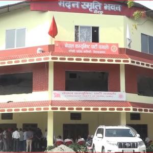 कोशीमा मुख्यमन्त्रीको विषयलाई लिएर एमालेभित्र विवाद, नयाँ सरकार गठनमा ढिलाइ कोशीमा मुख्यमन्त्रीको विषयलाई लिएर एमालेभित्र विवाद, नयाँ सरकार गठनमा ढिलाइ