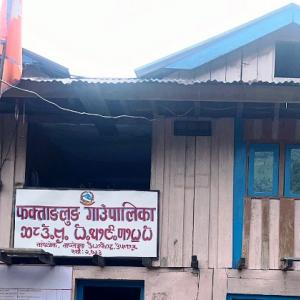 सुरक्षित आवास निर्माण गर्दै फक्ताङलुङ सुरक्षित आवास निर्माण गर्दै फक्ताङलुङ