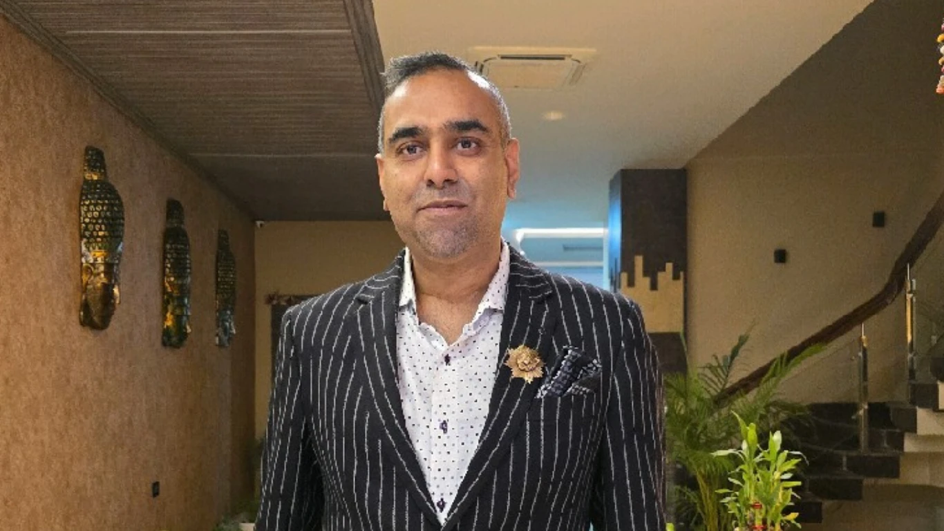 बाढीको विपत्तिमा उद्योगी श्याम राठीको साथ, पीडितका लागि १३ लाख ५० हजार रुपैयाँ सहयोग