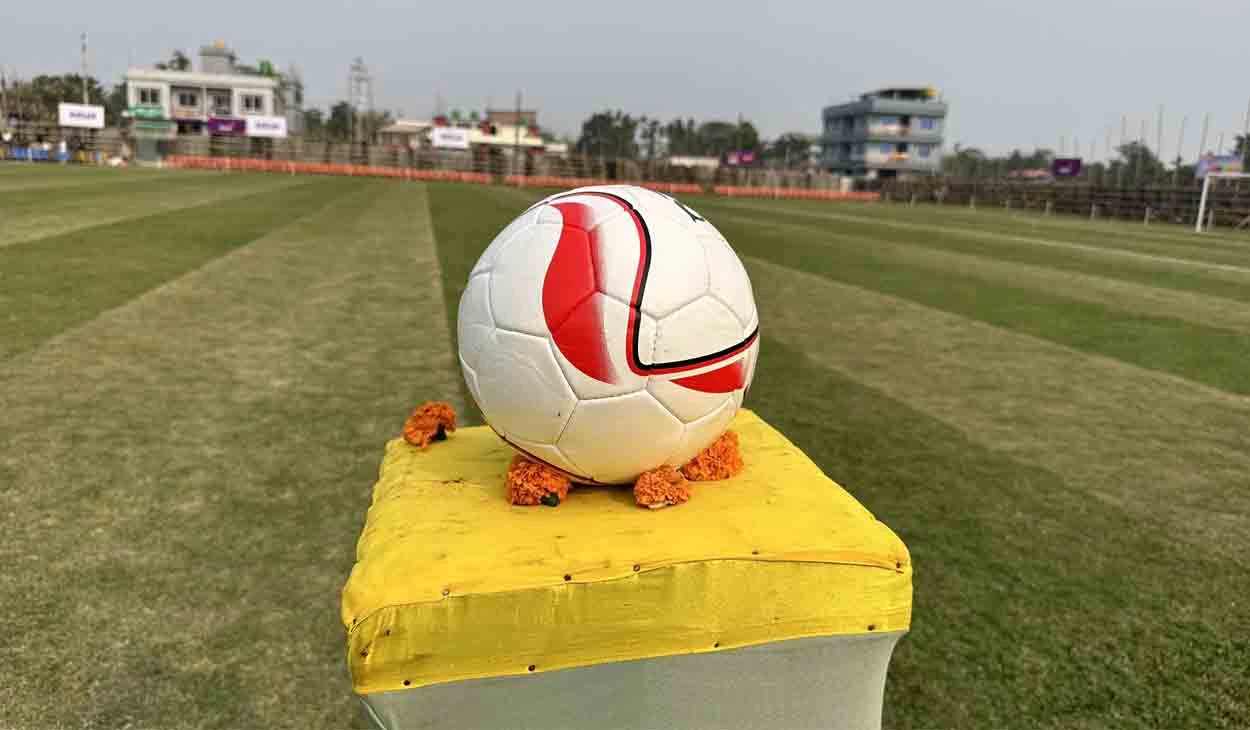 विपत्तिमा झापा गोल्डकपको साथ, भोटेकोसी बाढीपीडितलाई १ लाख १ हजार
