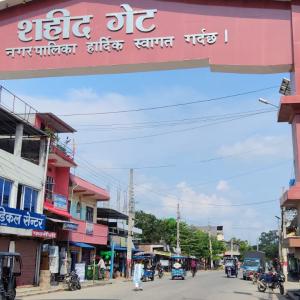 इनरुवामा जनजीवन सामान्य बन्दै, सवारीसाधन र पसलहरू खुल्न थाले इनरुवामा जनजीवन सामान्य बन्दै, सवारीसाधन र पसलहरू खुल्न थाले