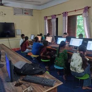 कम्प्युटर सीपसँग जोड्न विद्यार्थीलाई अतिरिक्त कक्षा कम्प्युटर सीपसँग जोड्न विद्यार्थीलाई अतिरिक्त कक्षा