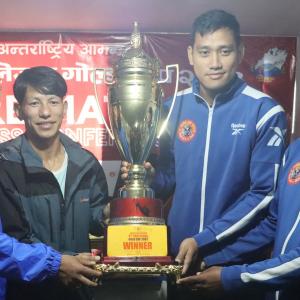 ताप्लेजुङ गोल्डकप : उपाधि जित्ने दाउमा सलहेस र फिदिम ताप्लेजुङ गोल्डकप : उपाधि जित्ने दाउमा सलहेस र फिदिम